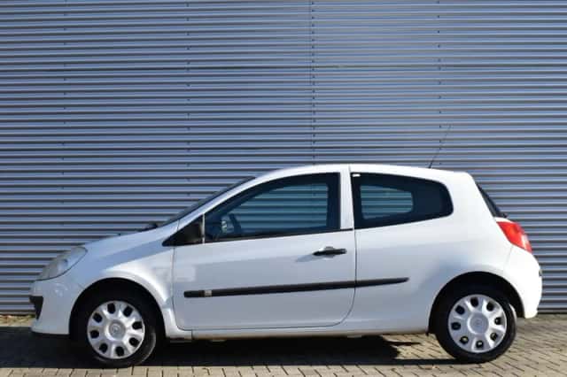 Renault Clio (2008) thumbnail 2