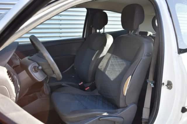 Renault Clio (2008) thumbnail 11