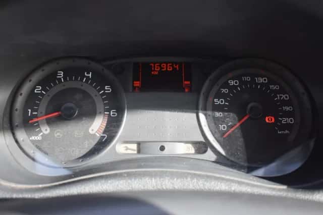 Renault Clio (2008) thumbnail 18