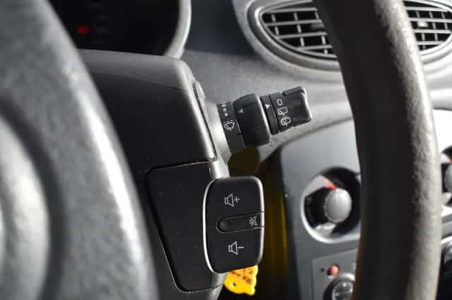 Renault Clio (2008) thumbnail 19