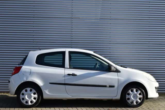 Renault Clio (2008) thumbnail 4