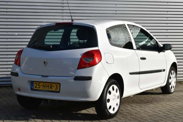 Renault Clio (2008) thumbnail 5