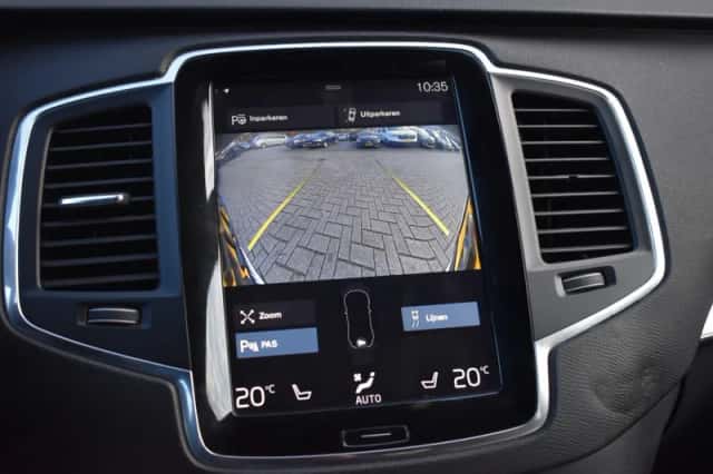 Volvo XC90 (2016) thumbnail 34