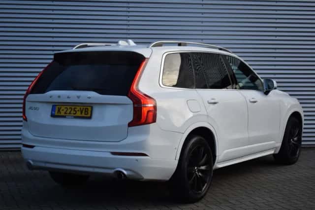 Volvo XC90 (2016) thumbnail 8