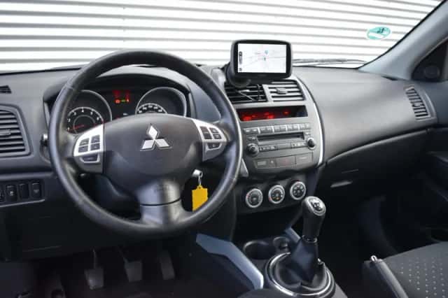 Mitsubishi ASX (2011) thumbnail 17