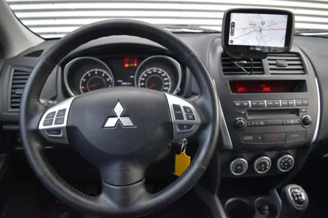 Mitsubishi ASX (2011) thumbnail 19