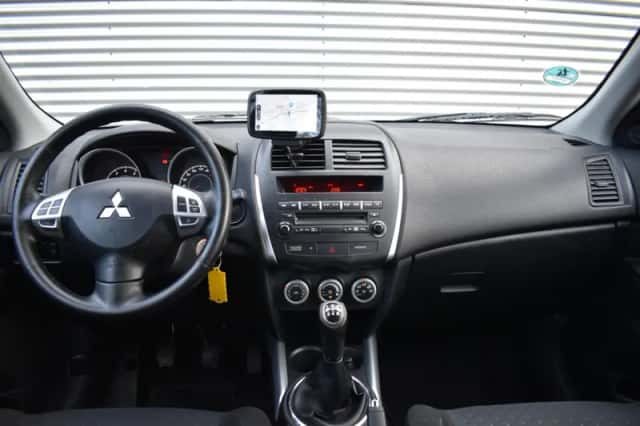 Mitsubishi ASX (2011) thumbnail 25