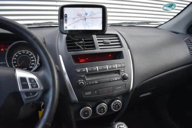 Mitsubishi ASX (2011) thumbnail 26