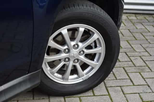 Mitsubishi ASX (2011) thumbnail 9