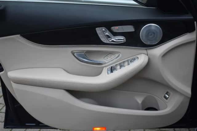 Mercedes-Benz C-Klasse (2015) thumbnail 11