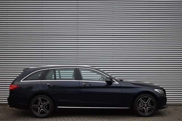 Mercedes-Benz C-Klasse (2015) thumbnail 4
