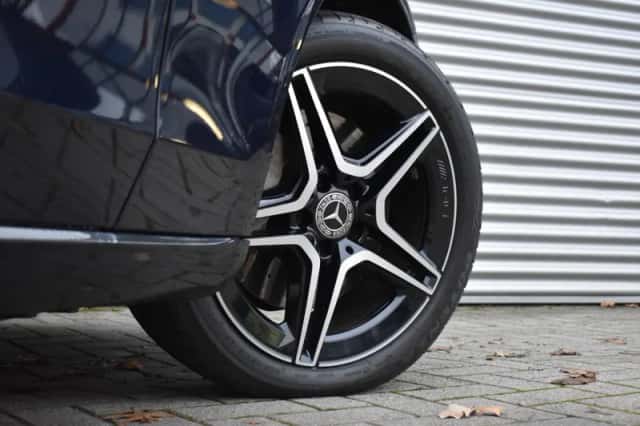 Mercedes-Benz C-Klasse (2015) thumbnail 6