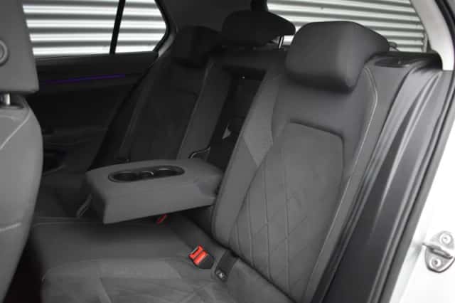 Volkswagen Golf (2020) thumbnail 38
