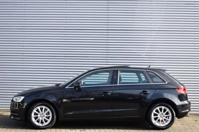 Audi A3 (2013) thumbnail 2