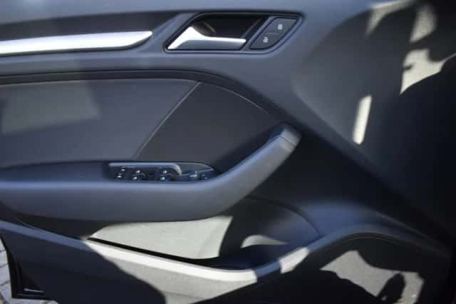 Audi A3 (2013) thumbnail 13