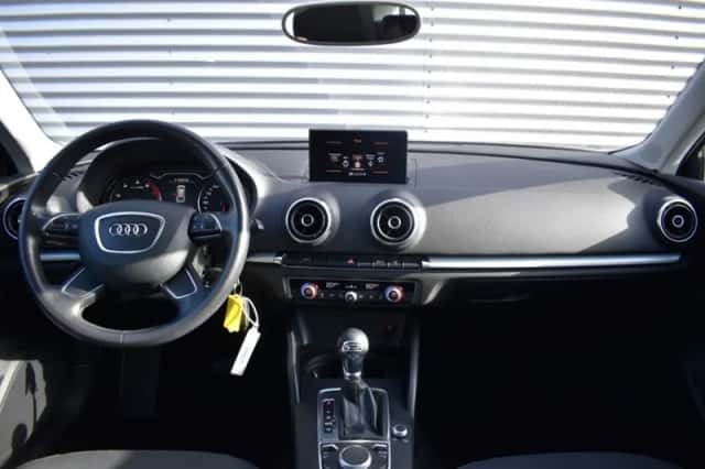 Audi A3 (2013) thumbnail 25