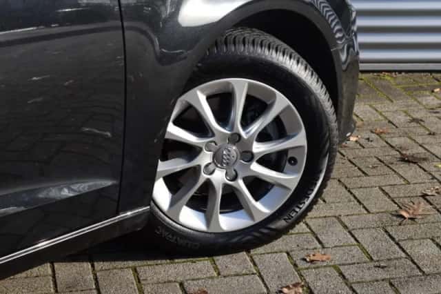 Audi A3 (2013) thumbnail 4