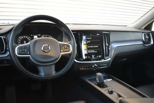 Volvo V60 (2021) thumbnail 17