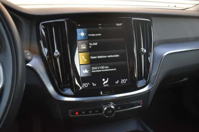 Volvo V60 (2021) thumbnail 27