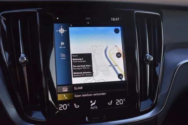 Volvo V60 (2021) thumbnail 32