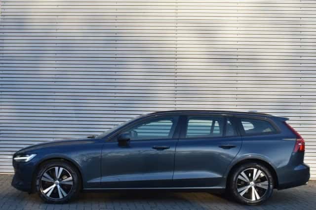 Volvo V60 (2021) thumbnail 5