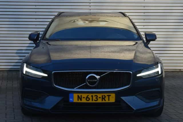 Volvo V60 (2021) thumbnail 6
