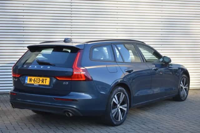 Volvo V60 (2021) thumbnail 8