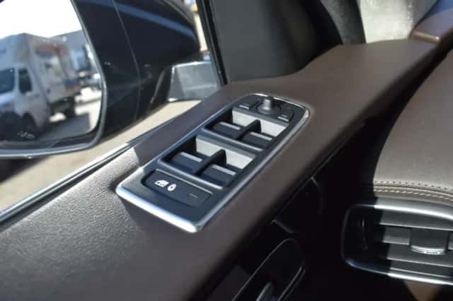 Jaguar F-Pace (2019) thumbnail 12