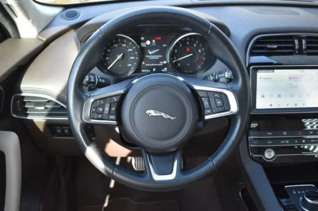 Jaguar F-Pace (2019) thumbnail 18