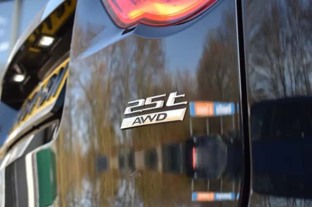 Jaguar F-Pace (2019) thumbnail 6