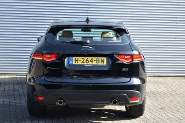 Jaguar F-Pace (2019) thumbnail 8