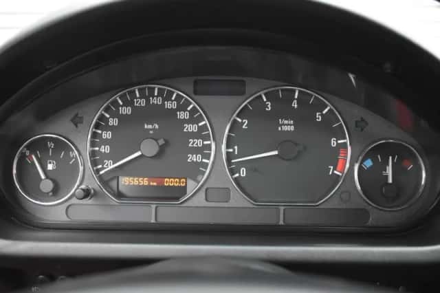 BMW Z3 (1999) thumbnail 24