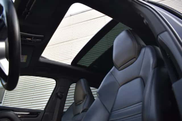 Porsche Cayenne (2021) thumbnail 18