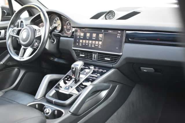 Porsche Cayenne (2021) thumbnail 22