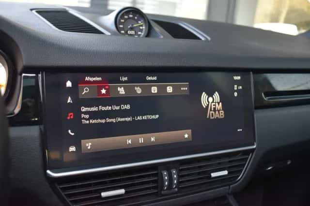 Porsche Cayenne (2021) thumbnail 42