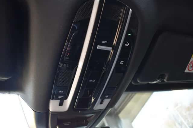 Porsche Cayenne (2021) thumbnail 46