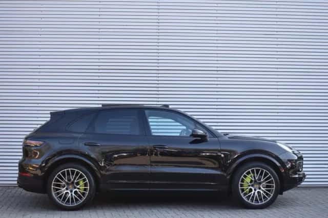 Porsche Cayenne (2021) thumbnail 7