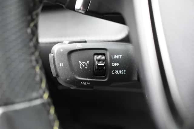 Peugeot 2008 (2022) thumbnail 24