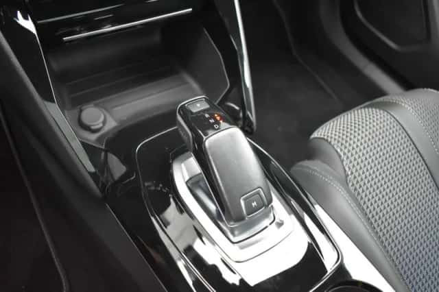Peugeot 2008 (2022) thumbnail 31