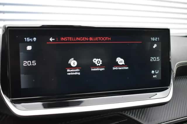 Peugeot 2008 (2022) thumbnail 37