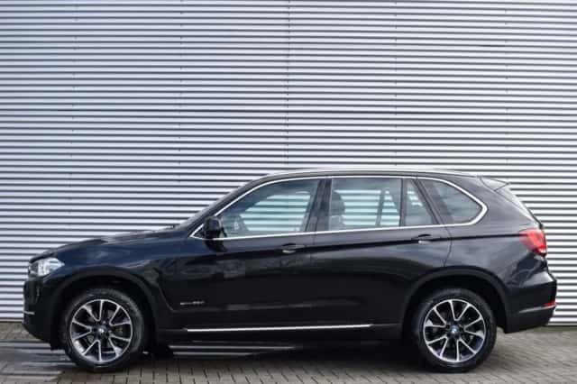 BMW X5 (2017) thumbnail 2