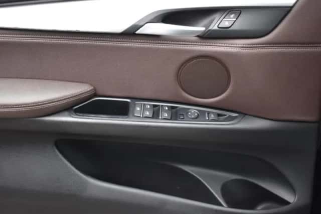 BMW X5 (2017) thumbnail 12