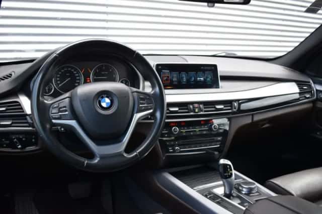 BMW X5 (2017) thumbnail 17