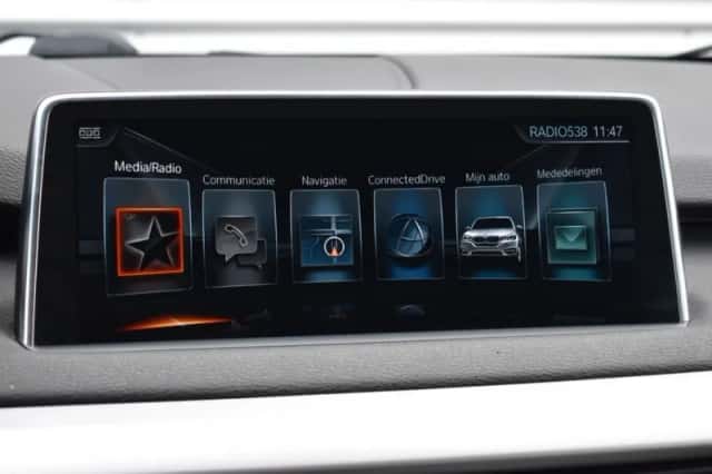 BMW X5 (2017) thumbnail 27