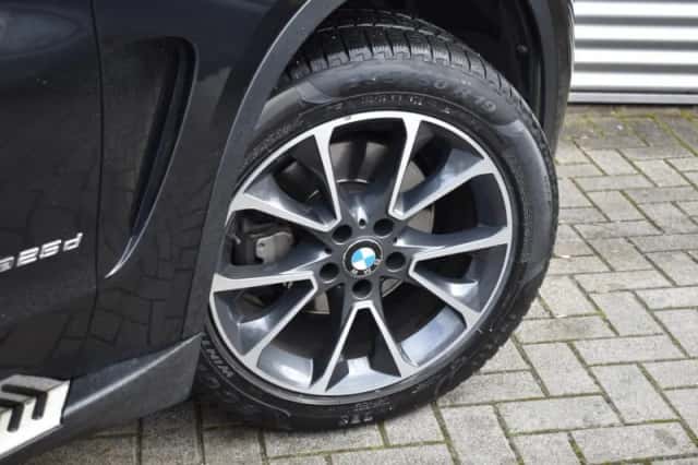 BMW X5 (2017) thumbnail 4