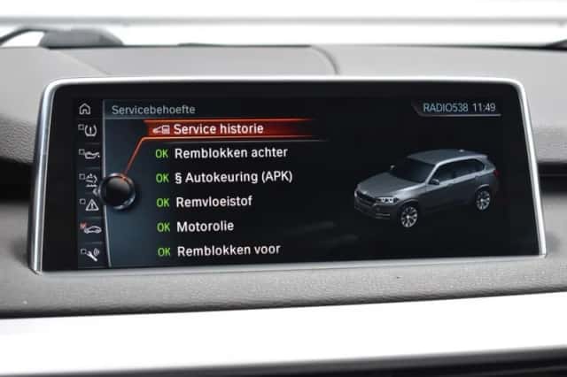 BMW X5 (2017) thumbnail 36