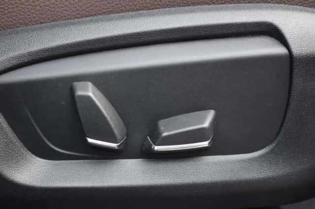 BMW X5 (2017) thumbnail 41