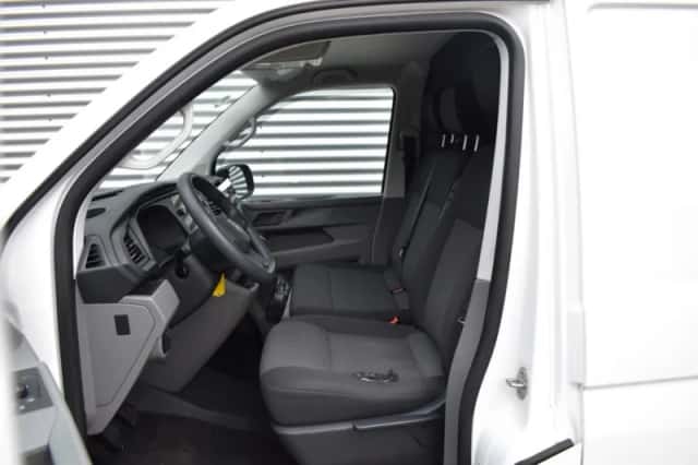 Volkswagen Transporter (2022) thumbnail 16