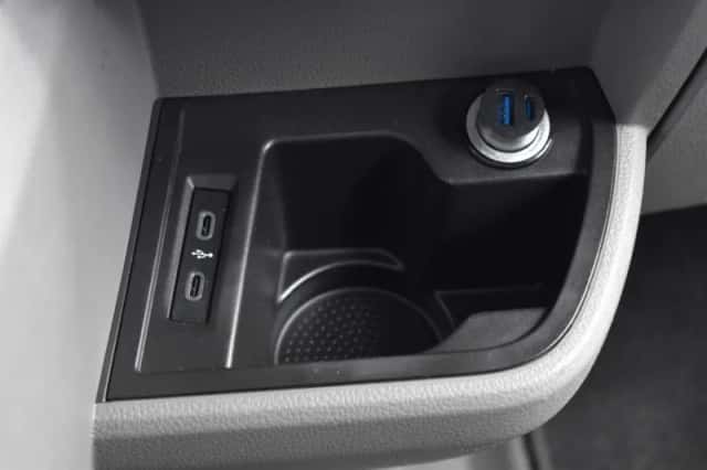 Volkswagen Transporter (2022) thumbnail 34
