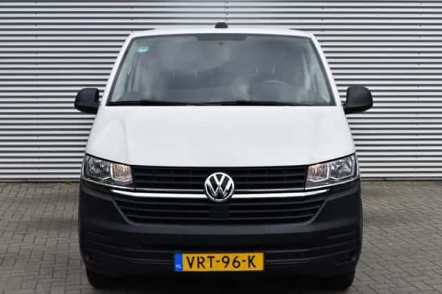 Volkswagen Transporter (2022) thumbnail 5